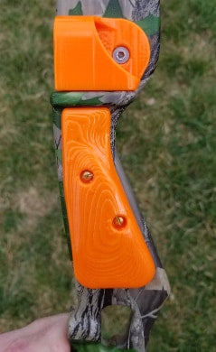 Boondock Bowfishing custom grip panels for modern Oneida bows