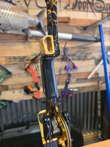 Ergo-grip for Mega-Rex Bowfishing Bow